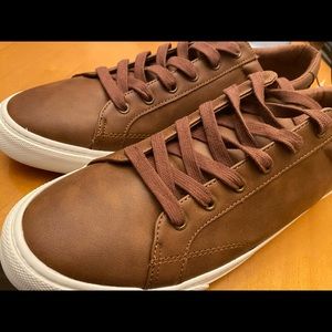 Banana Republic Men’s Sneaker size 11 cognac brown NWT